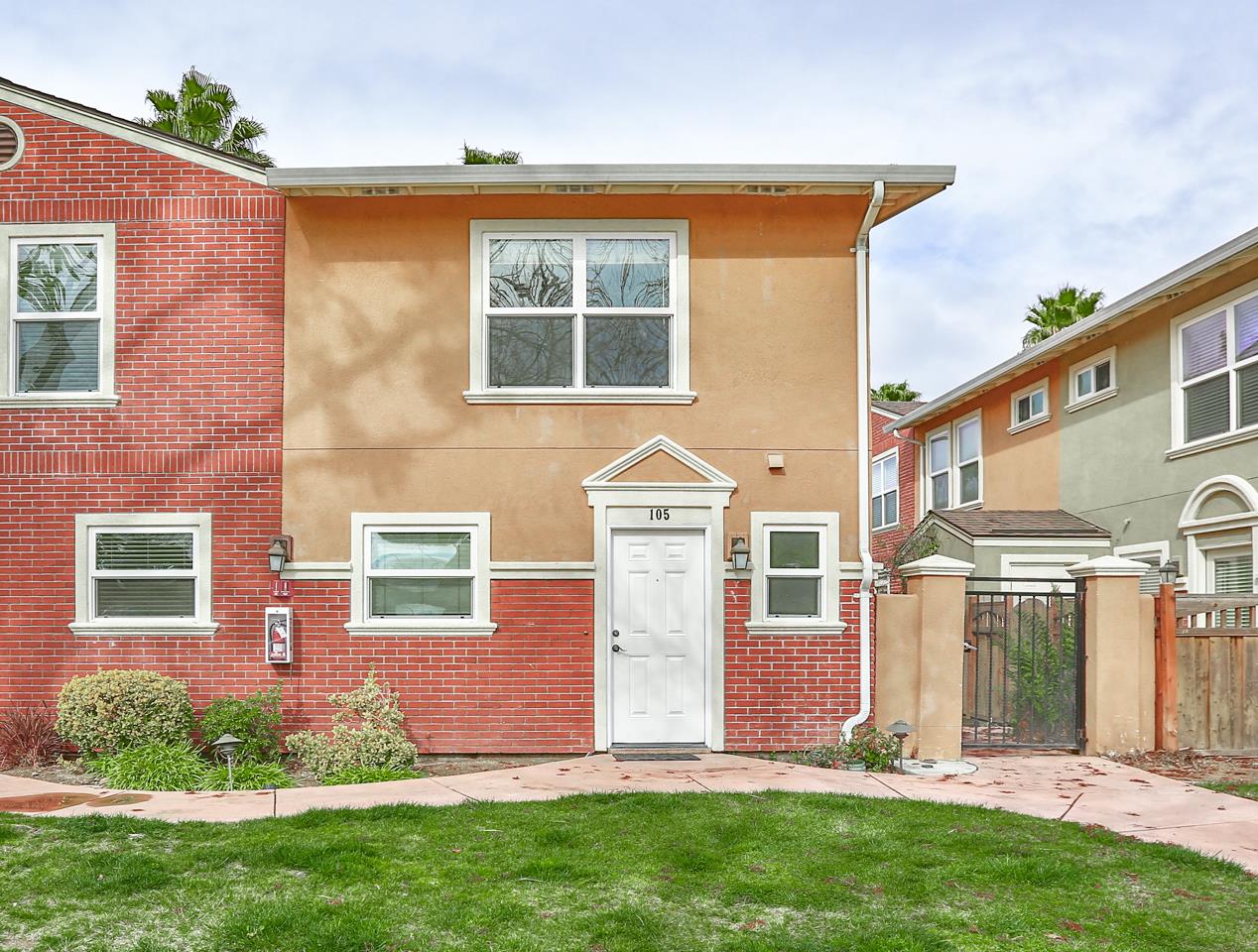 Detail Gallery Image 1 of 1 For 857 Carlisle Way #105,  Sunnyvale,  CA 94087 - 2 Beds | 2/1 Baths