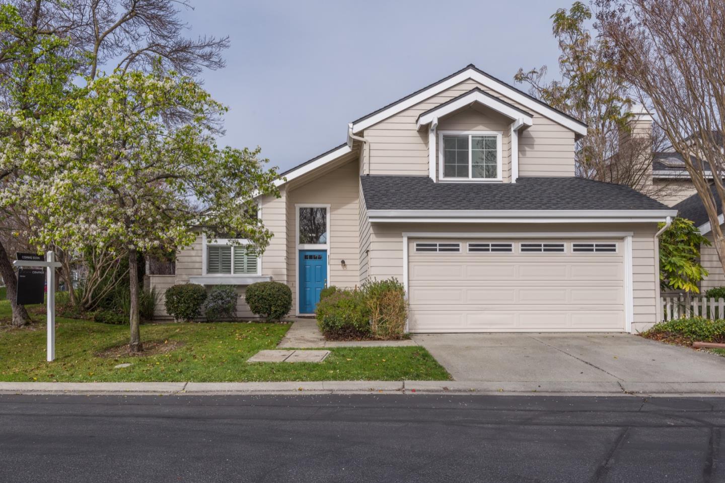 Detail Gallery Image 1 of 1 For 800 Newport Cir, Redwood Shores,  CA 94065 - 2 Beds | 2/1 Baths