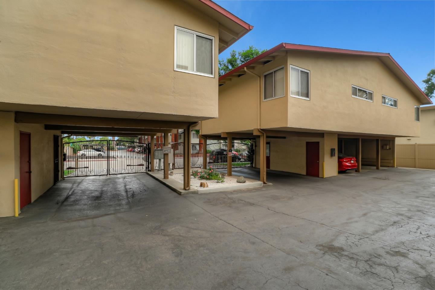 3756-3762 Poinciana Drive, SANTA CLARA, California 95051, ,Comm Ri Multi-units 5+,For Sale,Poinciana Drive,ML81830152