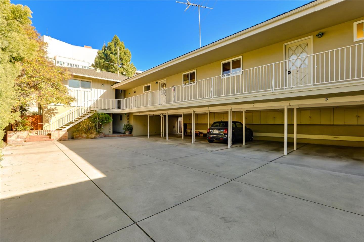 825 Cowper Street, PALO ALTO, California 94301, ,Comm Ri Multi-units 5+,For Sale,Cowper Street,ML81830351