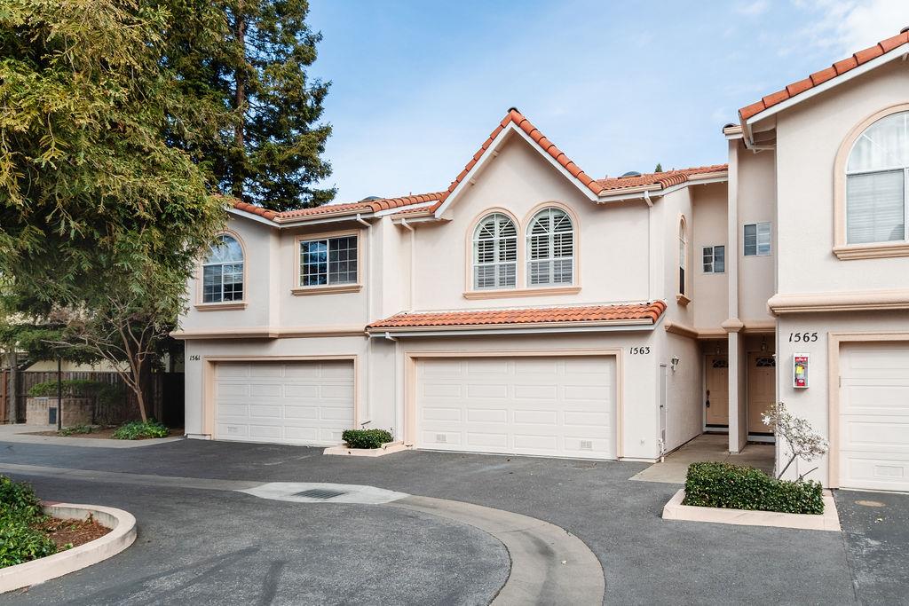 1563 Oxford St, Redwood City, CA 94061 3 Beds 2/1 Baths (Sold