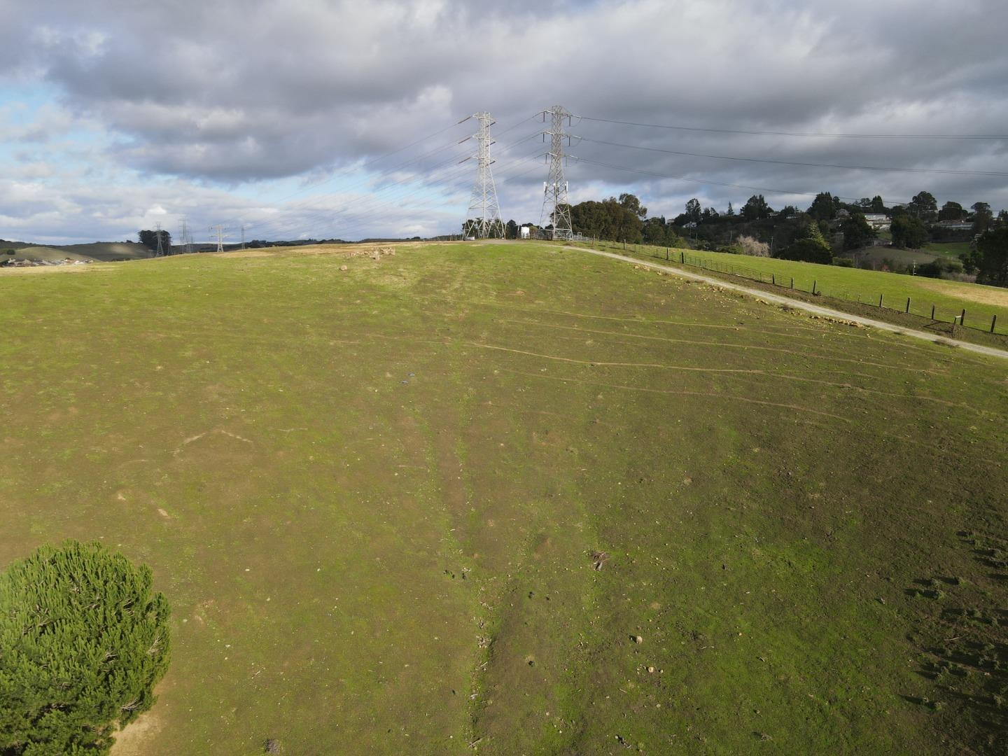 24830 Fairview Ave, Hayward, CA 94542 Beds Baths (Canceled