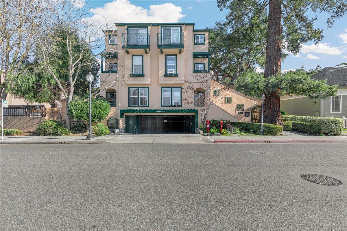 389 Hope St, Mountain View, CA 94041 2 Beds 2/1 Baths (Sold