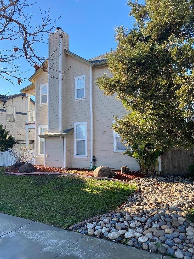 206 Oak Ave, Greenfield, CA 93927 4 Beds 3 Baths (Sold