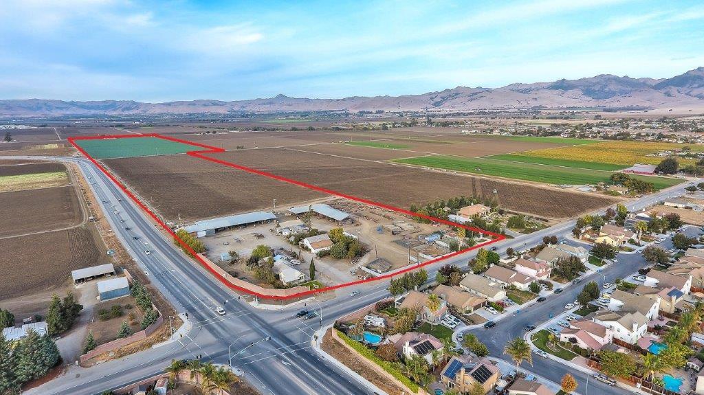 671 Mccloskey Rd, Hollister, CA 95023 Beds Baths (Sold