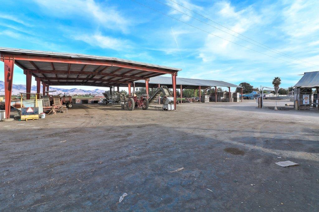 671 Mccloskey Road, HOLLISTER, California 95023, ,Lots And Land,For Sale,Mccloskey Road,40963417