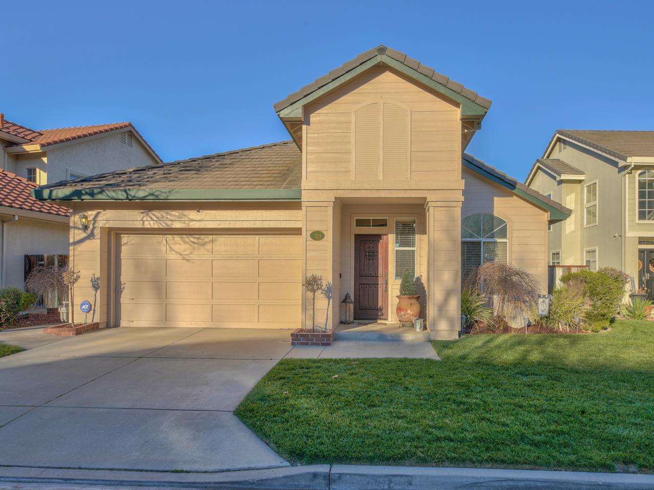 Detail Gallery Image 1 of 1 For 17629 River Run Rd, Salinas,  CA 93908 - 3 Beds | 2 Baths