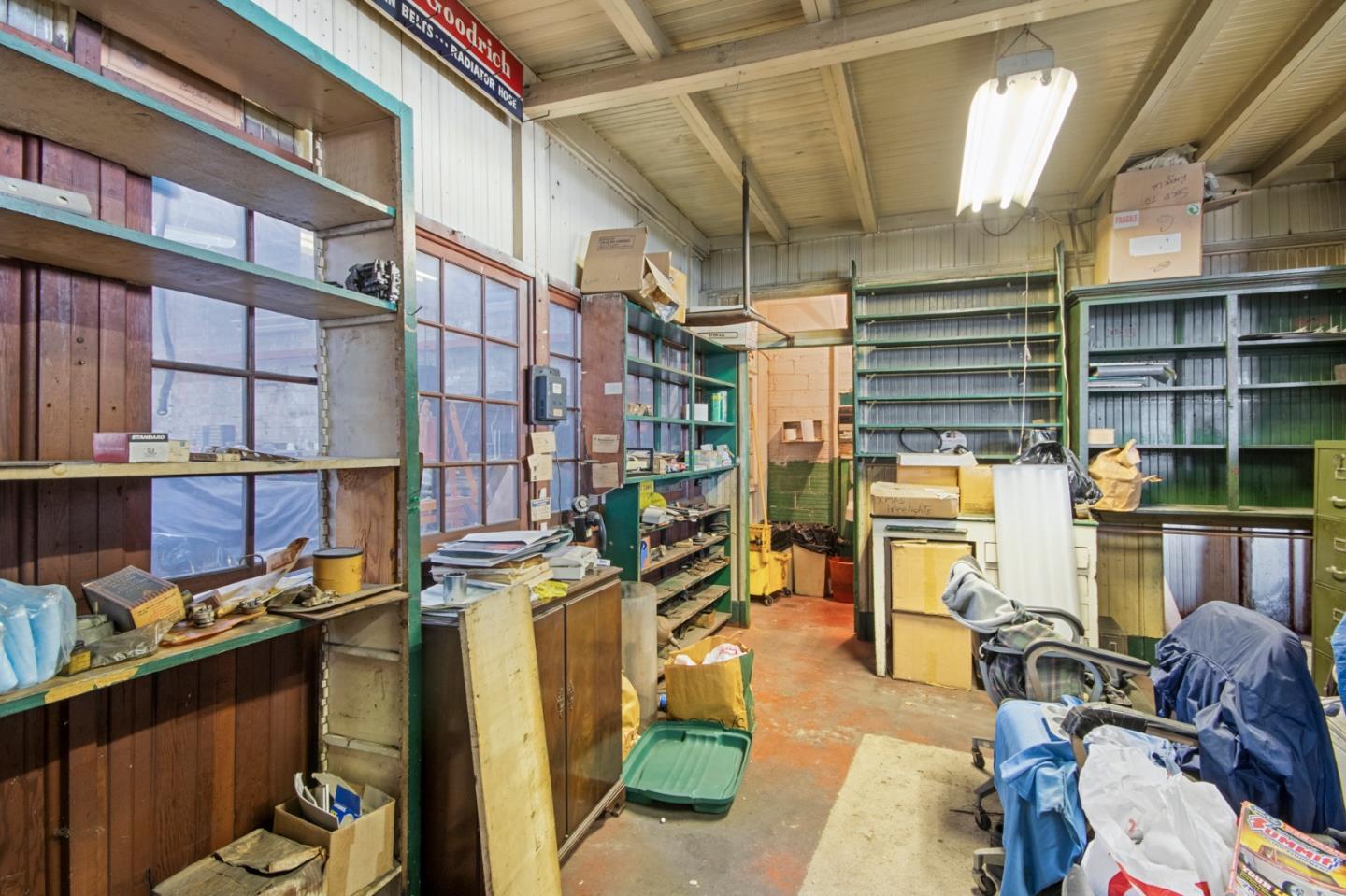 2515 Seminary Avenue, OAKLAND, California 94605, ,Comm Industrial For Sale,For Sale,Seminary Avenue,40963439