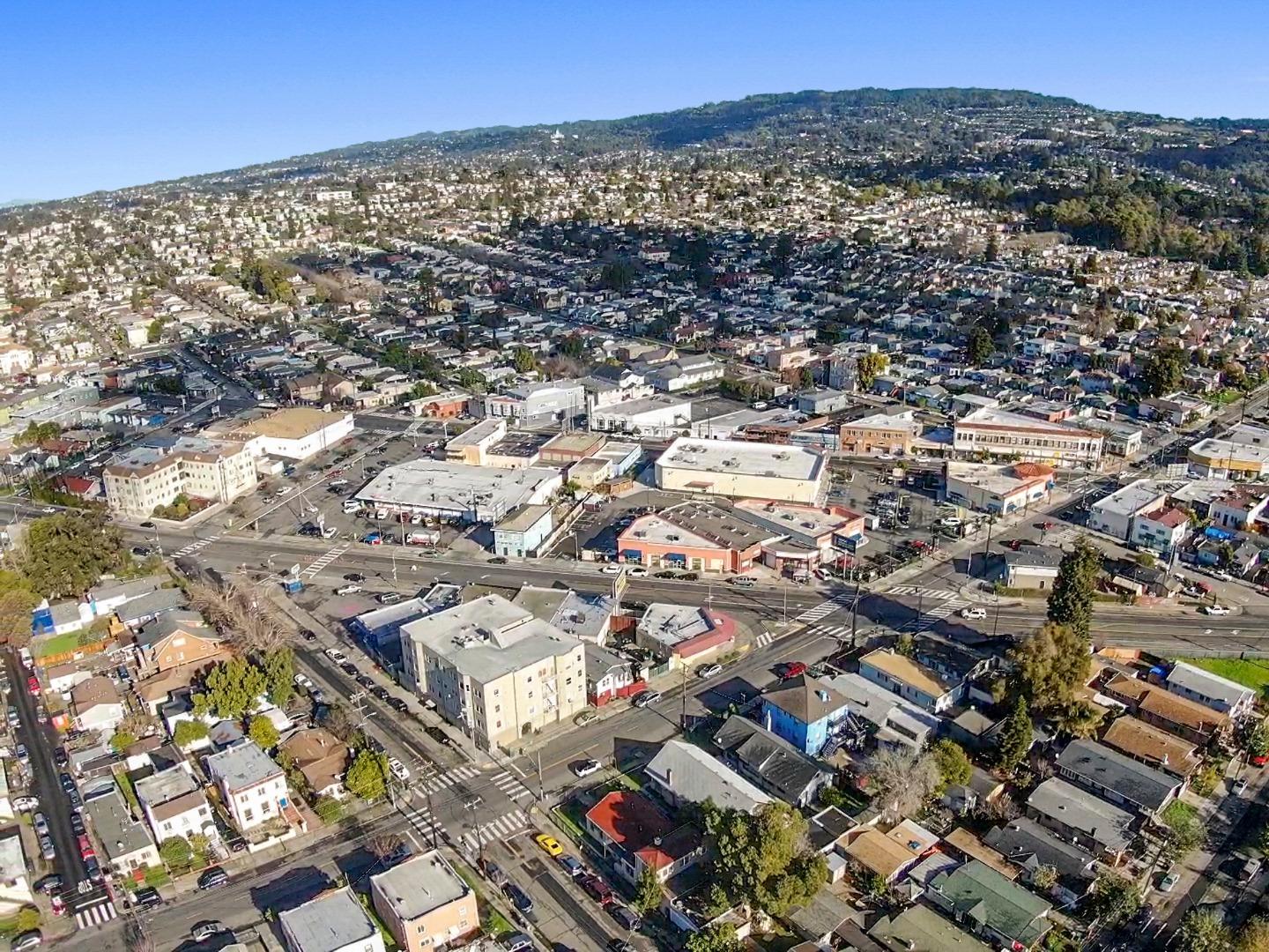 2515 Seminary Avenue, OAKLAND, California 94605, ,Comm Industrial For Sale,For Sale,Seminary Avenue,40963439