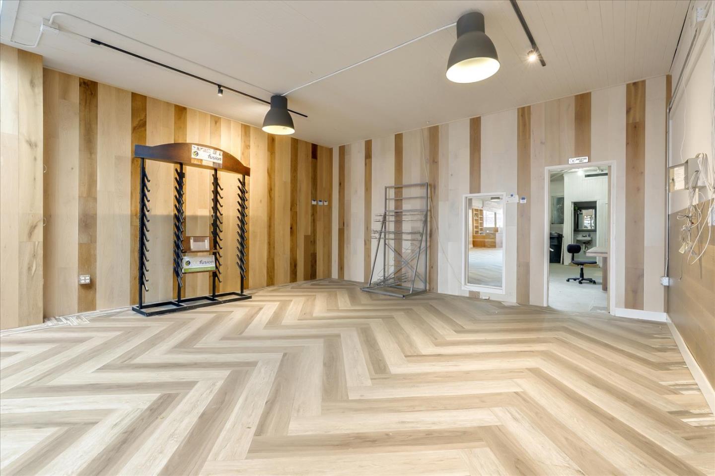 14 Lake Avenue, WATSONVILLE, California 95076, ,Comm Industrial For Sale,For Sale,Lake Avenue,40963456