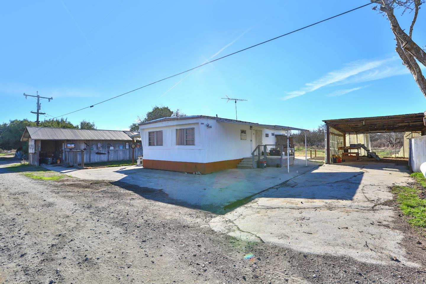 8245 Lovers Lane, HOLLISTER, California 95023, ,Lots And Land,For Sale,Lovers Lane,40963479