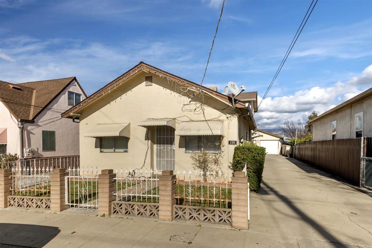 136 N 26th St, San Jose, CA 95116 Beds Baths (Sold