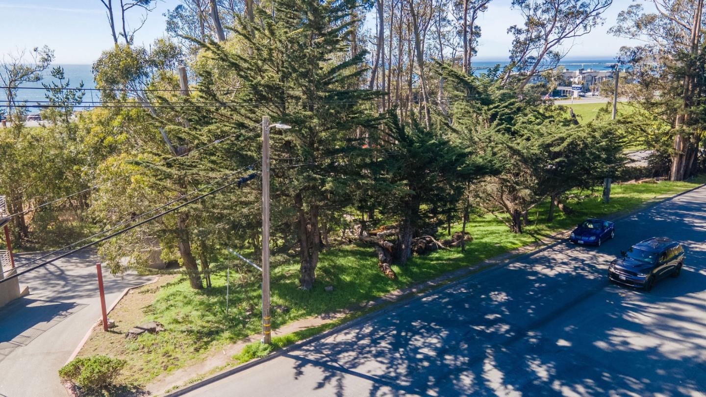 0 Avenue Alhambra, EL GRANADA, California 94018, ,Comm Lots And Land,For Sale,Avenue Alhambra,40963486