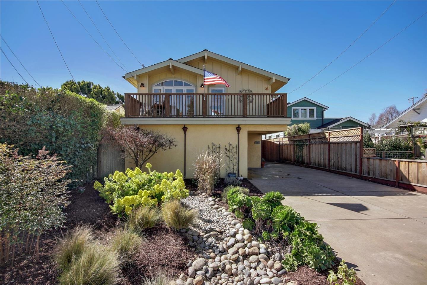 Detail Gallery Image 1 of 1 For 111 Saxon Ave, Capitola,  CA 95010 - 3 Beds | 2/1 Baths