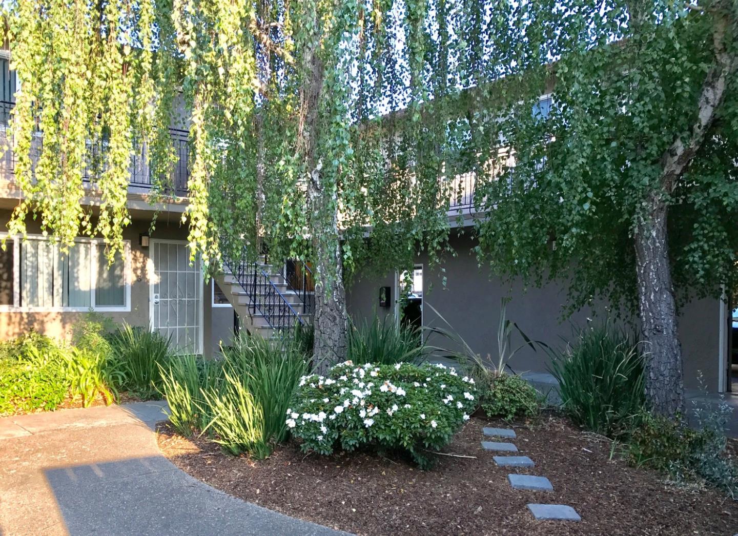 Detail Gallery Image 1 of 1 For 1588 Ontario Dr #3,  Sunnyvale,  CA 94087 - 2 Beds | 1 Baths