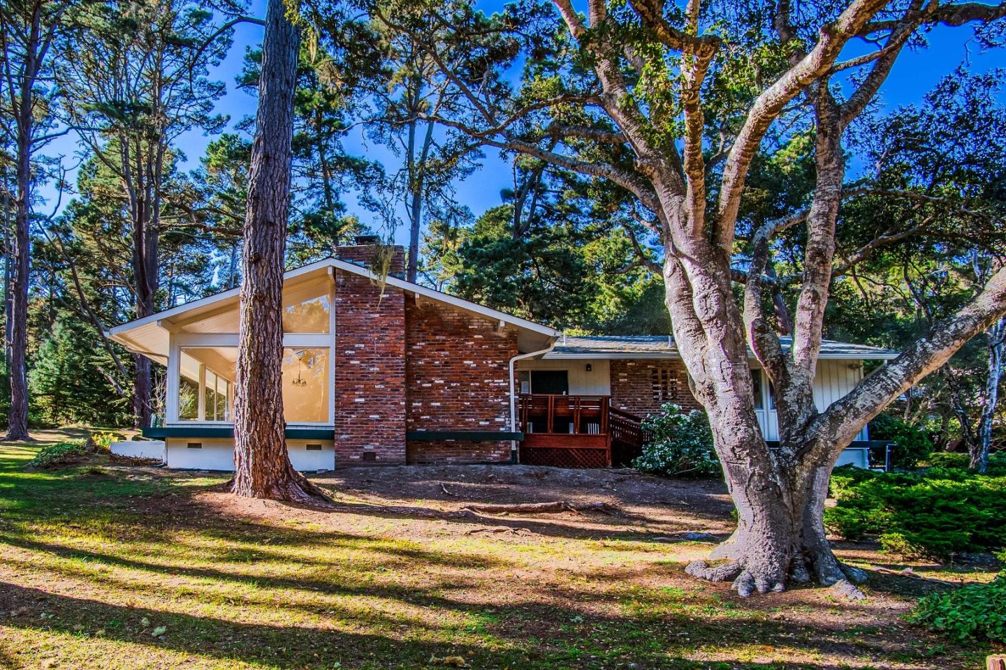 1 Forest Knoll Rd, Monterey, CA 93940 3 Beds 3 Baths (Sold) ML81831984 MLSL