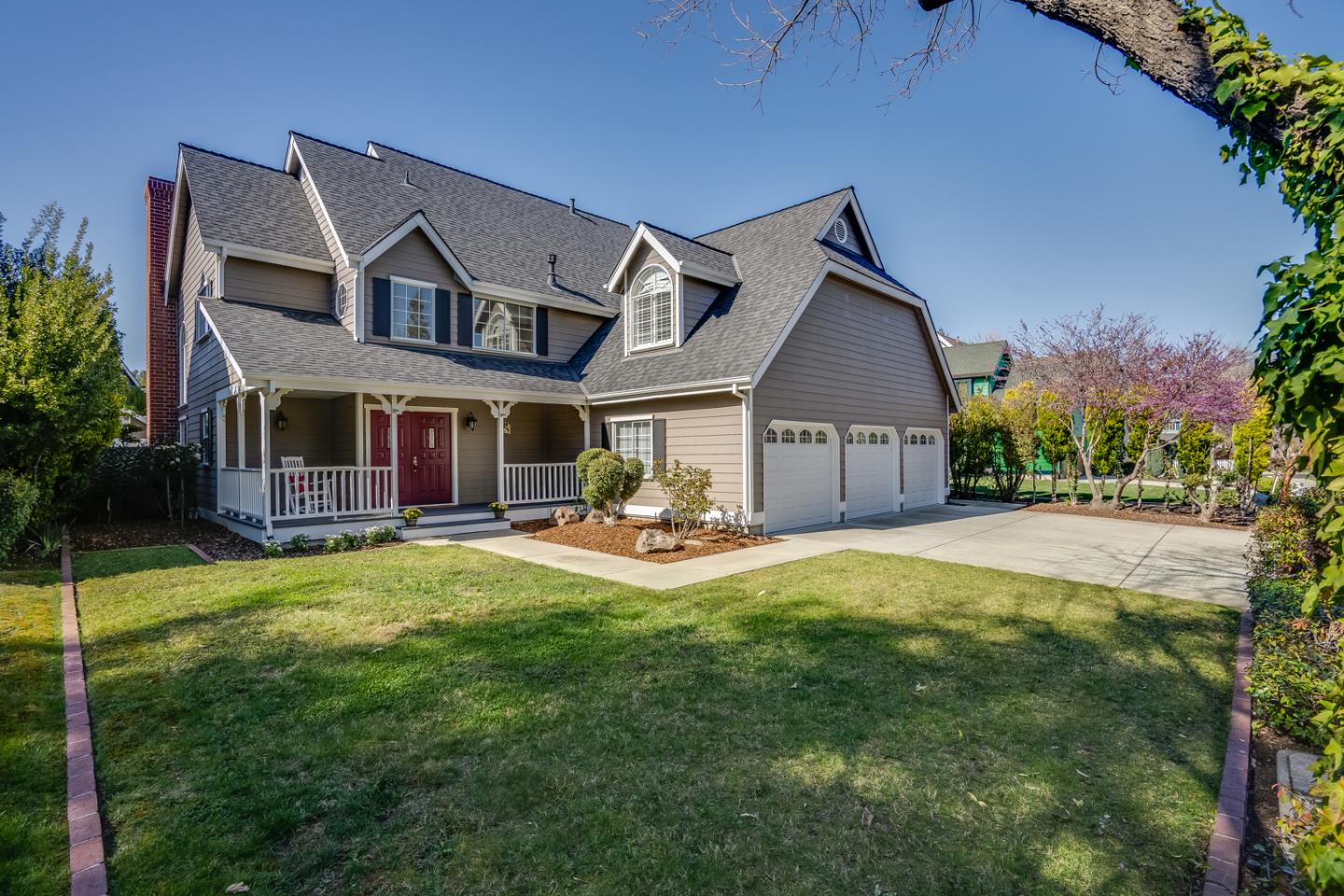 Detail Gallery Image 1 of 1 For 628 Sylvan Ave, Mountain View,  CA 94041 - 5 Beds | 2/1 Baths