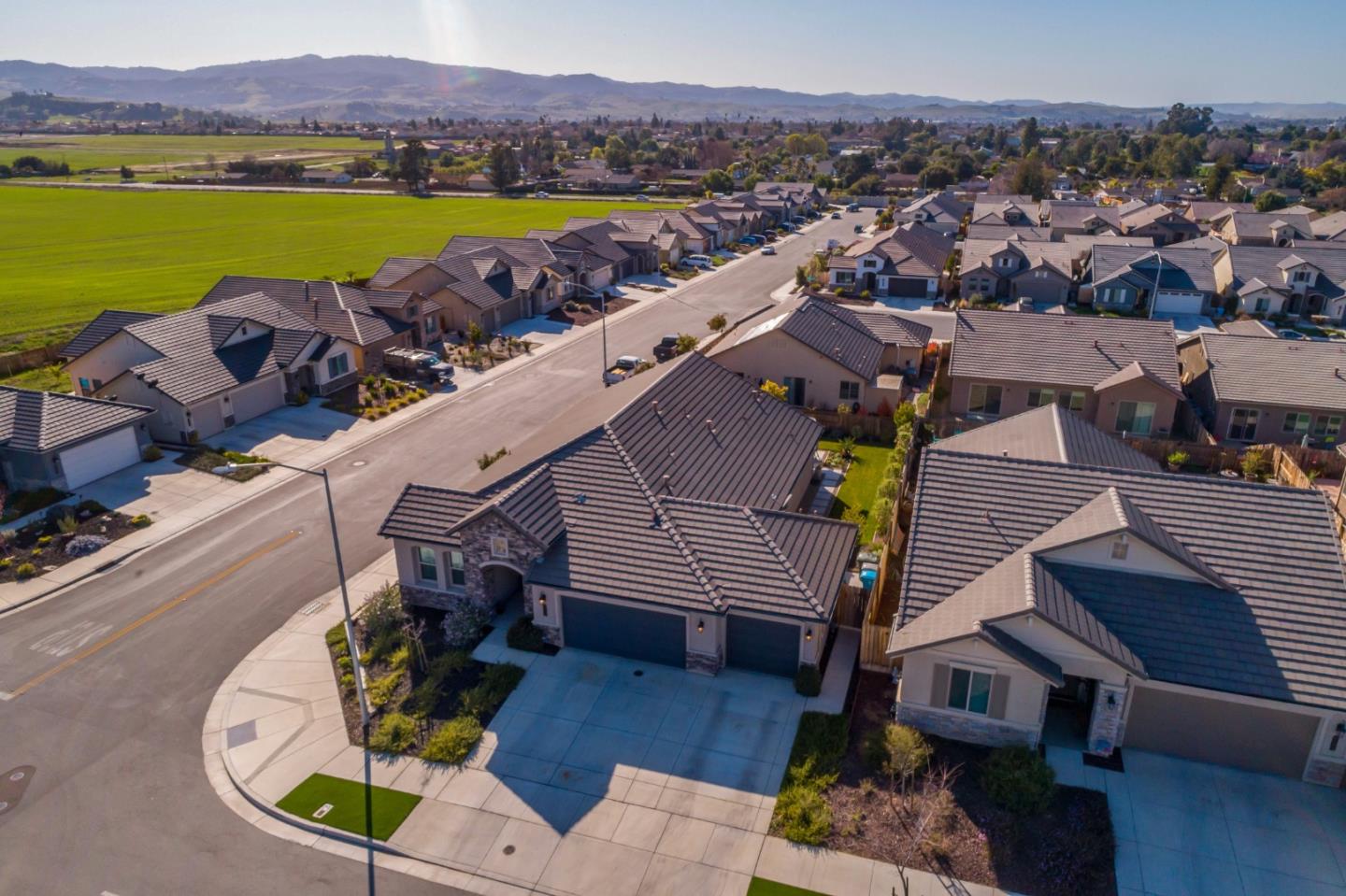 1664 Santana Ranch Drive, Hollister, CA 95023 4 Beds 2 Baths (Sold