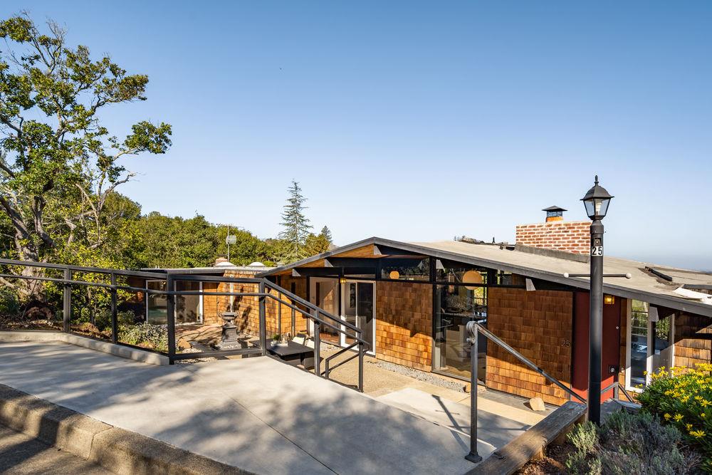 25 Lerida Ct, Portola Valley, CA 94028 4 Beds 3 Baths (Sold