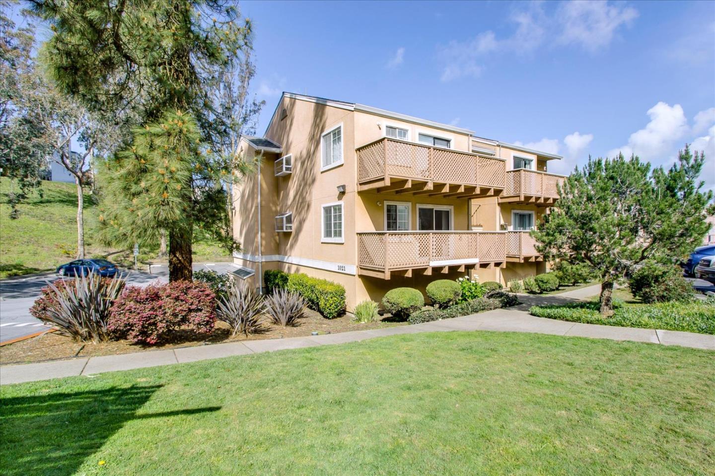 1021 San Luis Cir 615, Daly City, CA 94014 2 Beds 2 Baths (Sold