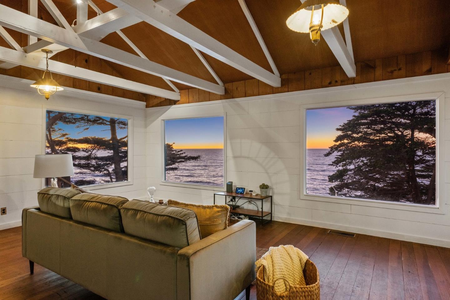 102 12th St, Montara, CA 94037 2 Beds 2 Baths (Sold) ML81832560