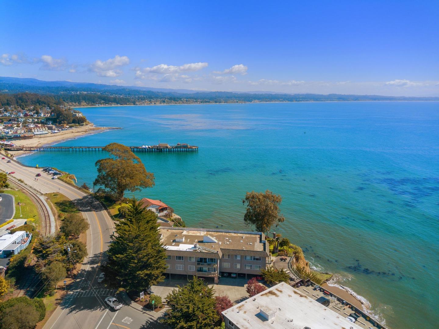 Detail Gallery Image 1 of 1 For 4820 Opal Cliff Dr #205,  Capitola,  CA 95010 - 2 Beds | 1 Baths