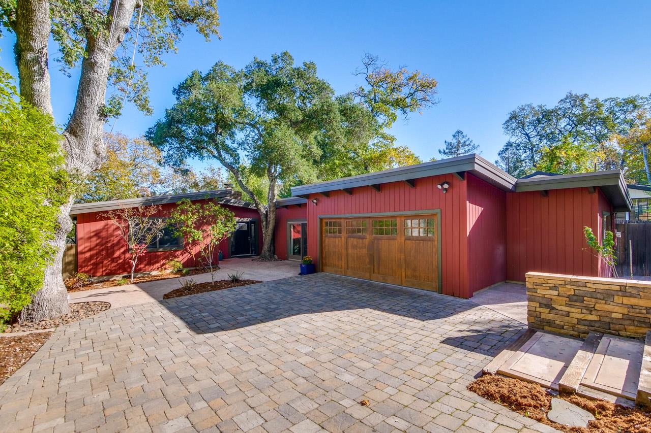 Detail Gallery Image 1 of 1 For 1189 Los Trancos Rd, Portola Valley,  CA 94028 - 3 Beds | 2 Baths