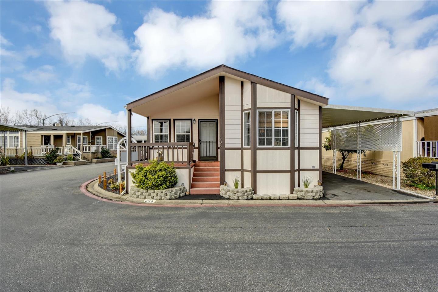 1085 Tasman Dr 306, Sunnyvale, CA 94089 3 Beds 2 Baths (Sold