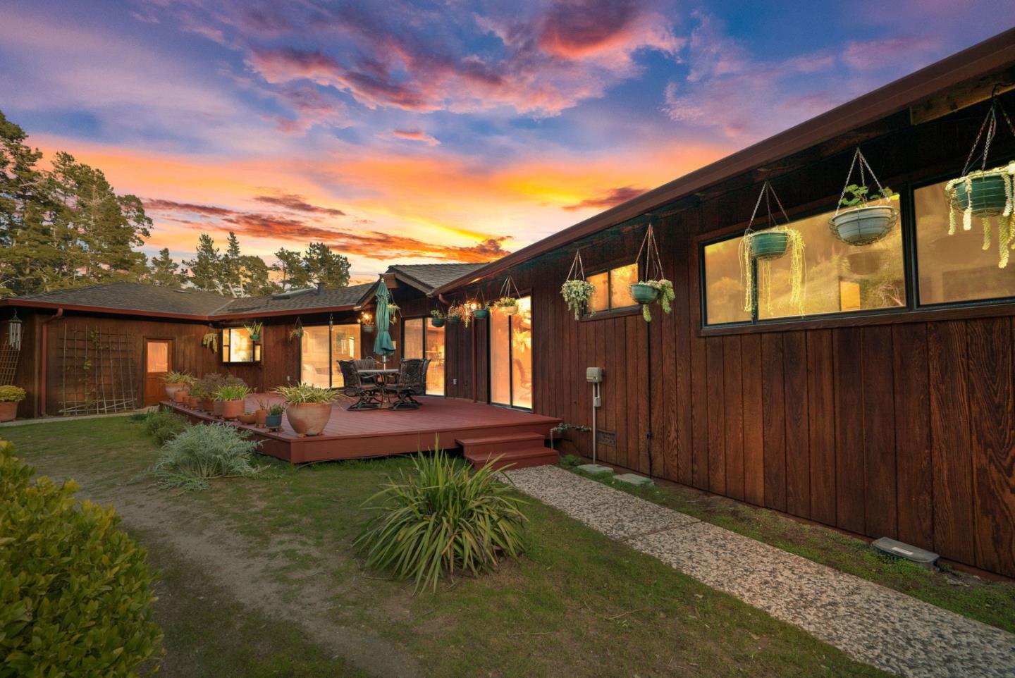 5310 Freedom Blvd, Aptos, CA 95003 3 Beds 2/1 Baths (Active