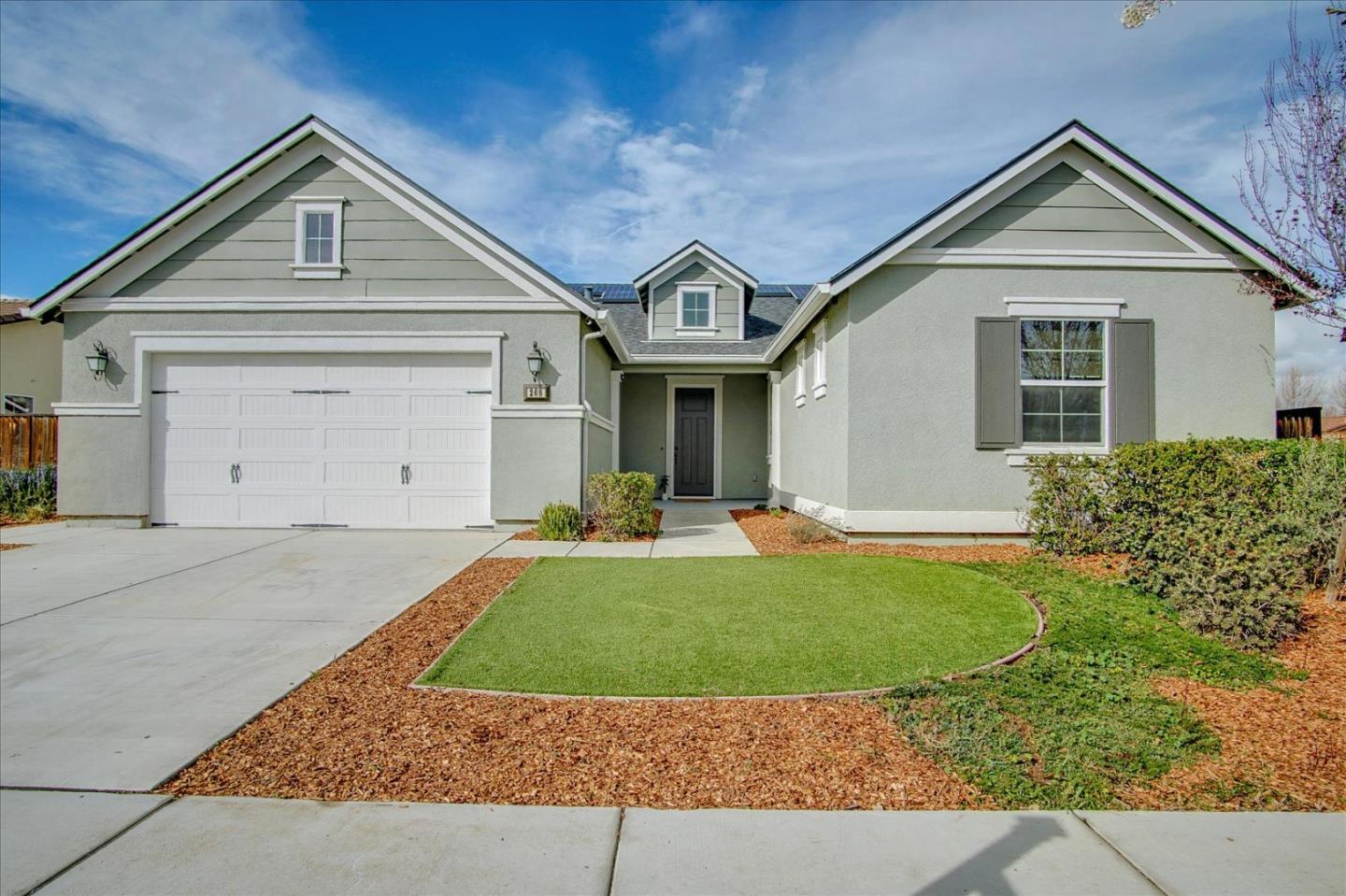 208 Sundance Dr, Hollister, CA 95023 4 Beds 3 Baths (Sold