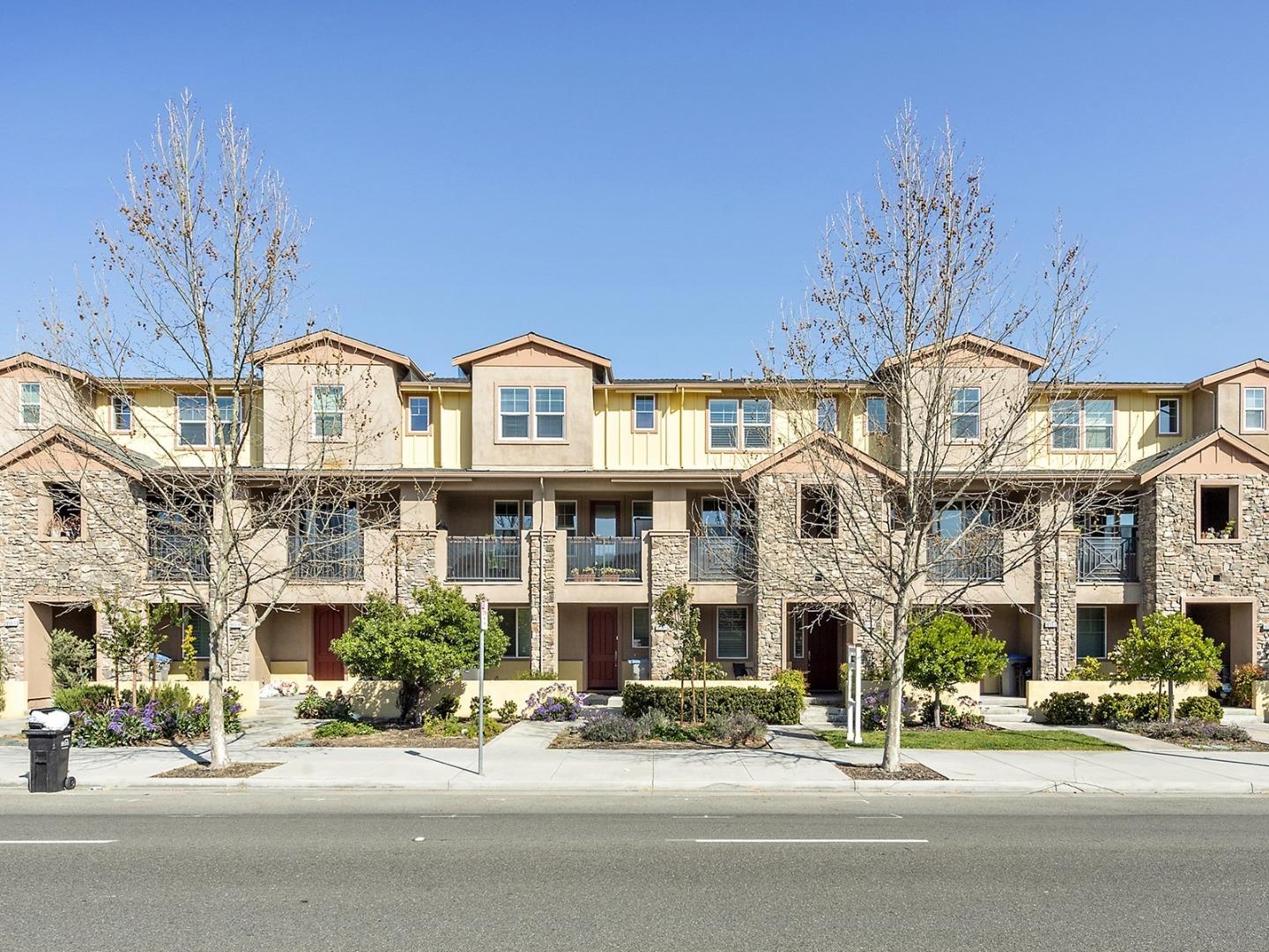 1653 Hillsdale Ave 4, San Jose, CA 95124 3 Beds 3 Baths (Sold