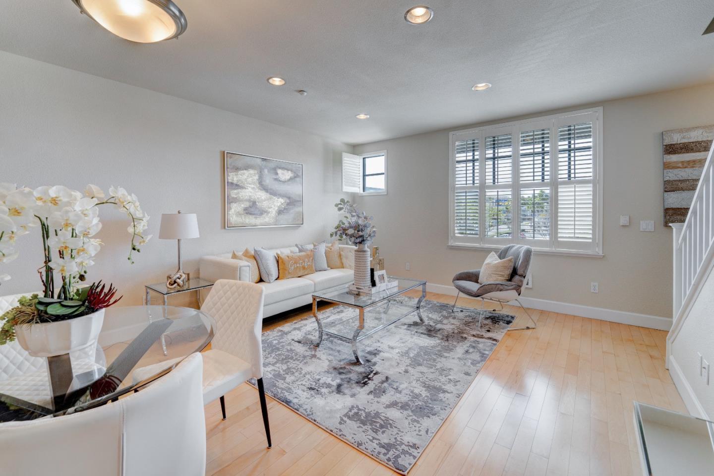 Detail Gallery Image 1 of 1 For 1765 E Bayshore Rd #217,  East Palo Alto,  CA 94303 - 2 Beds | 2/1 Baths