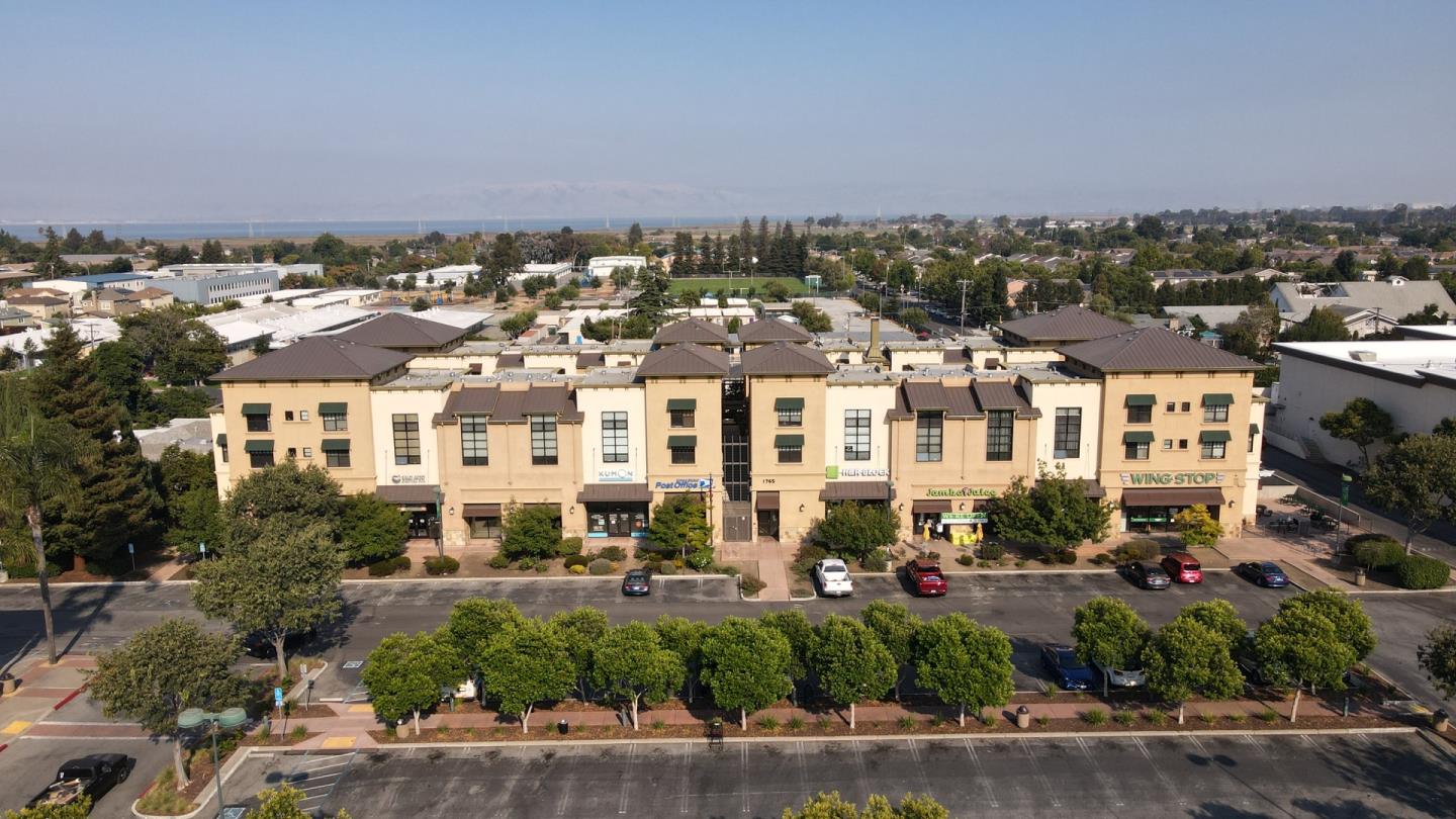 1765 E Bayshore Rd 217, East Palo Alto, CA 94303 2 Beds 2/1 Baths