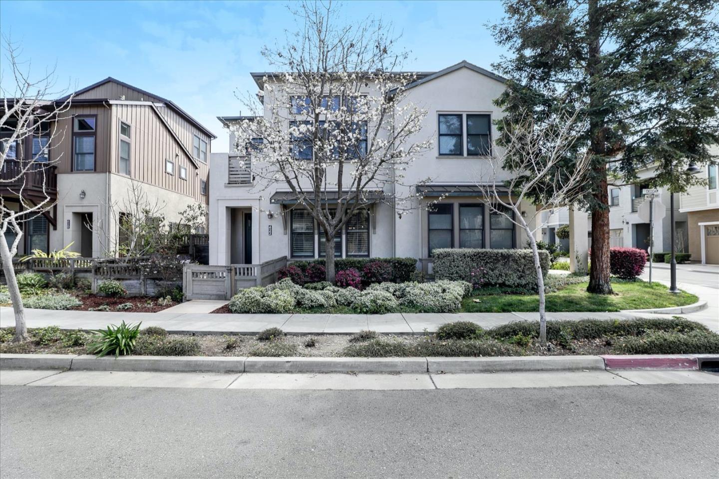 Detail Gallery Image 1 of 1 For 422 Deodar St, Palo Alto,  CA 94306 - 4 Beds | 3/1 Baths