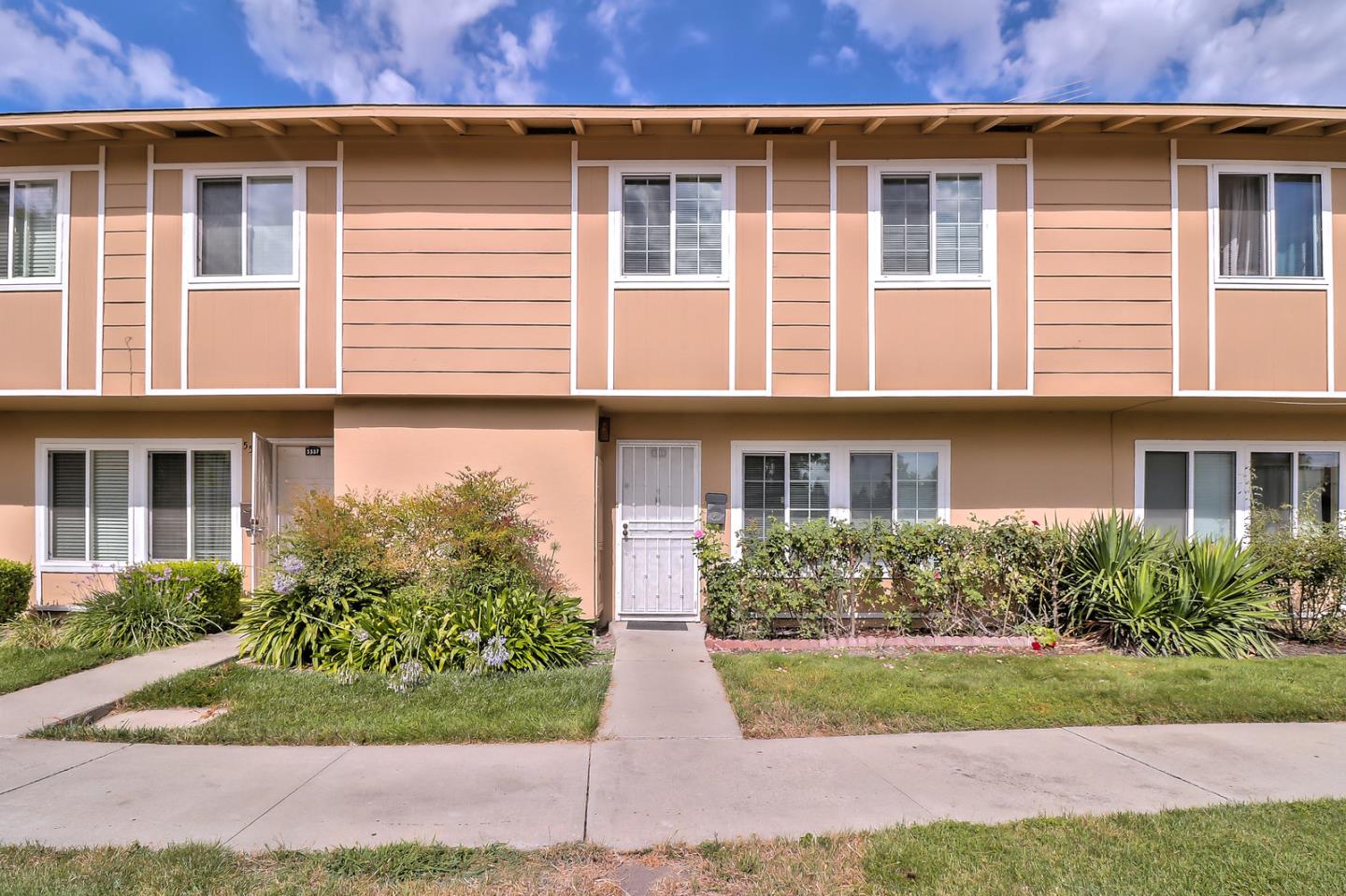 Detail Gallery Image 1 of 1 For 5535 Don Juan Cir, San Jose,  CA 95123 - 3 Beds | 1/1 Baths