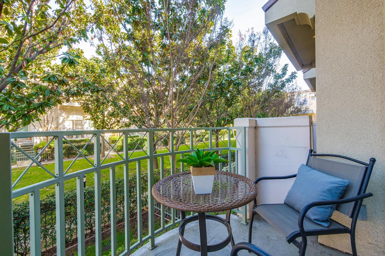 Detail Gallery Image 1 of 1 For 168 Owens Ct, Mountain View,  CA 94043 - 3 Beds | 2/1 Baths
