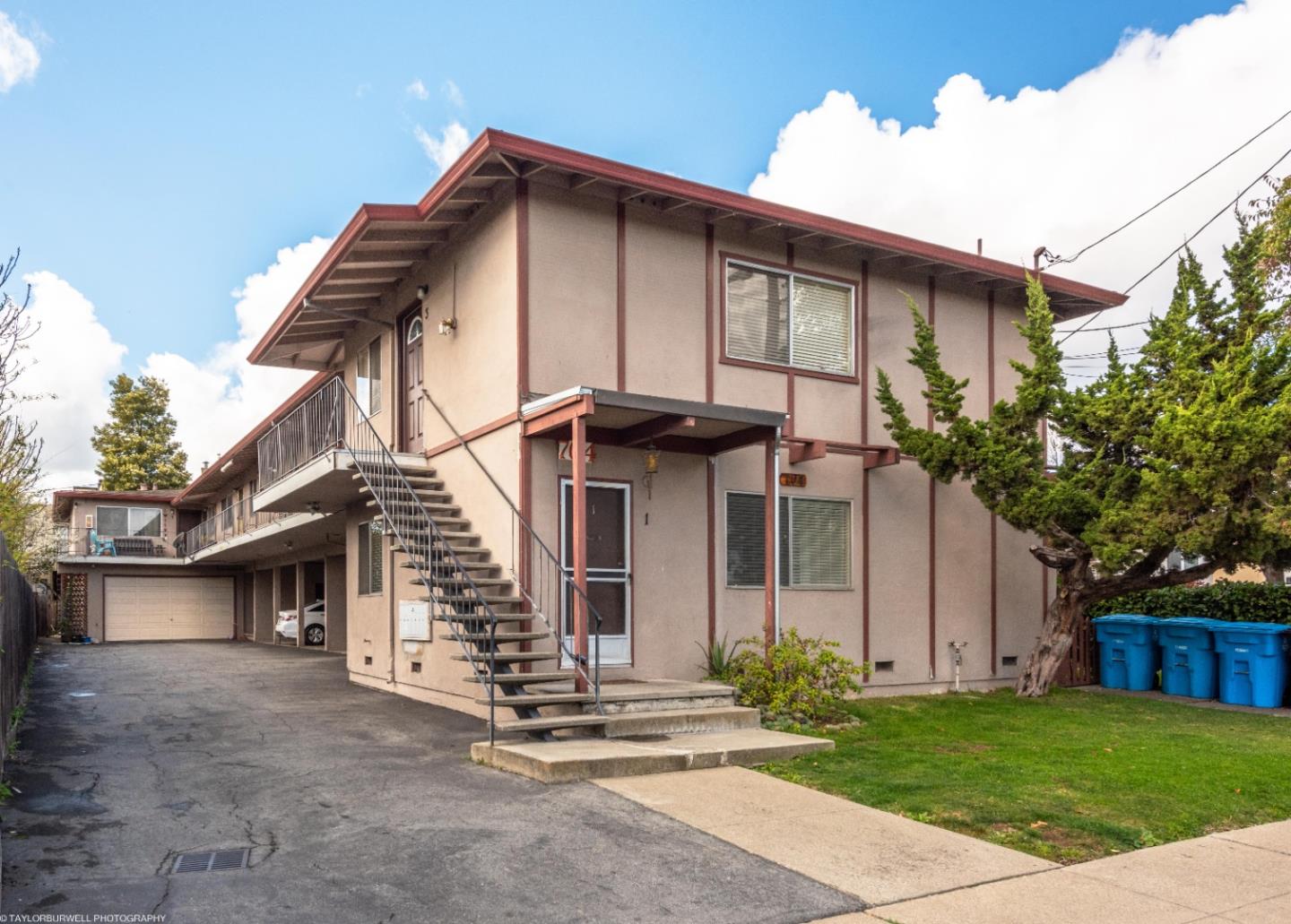 704 Fulton Street, REDWOOD CITY, California 94061, ,Comm Ri Multi-units 5+,For Sale,Fulton Street,ML81834515