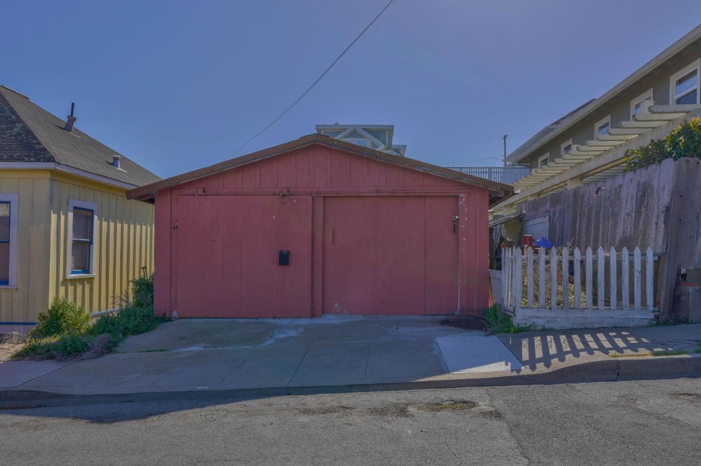 Detail Gallery Image 1 of 1 For 0 15th St, Pacific Grove,  CA 93950 - – Beds | – Baths