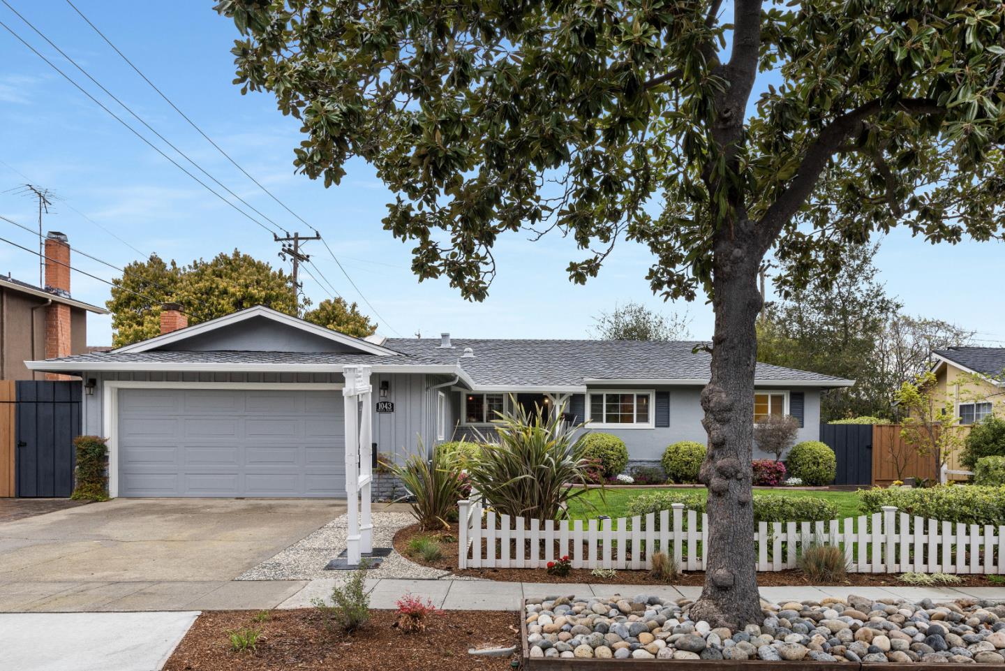 Detail Gallery Image 1 of 1 For 1043 Payette Ave, Sunnyvale,  CA 94087 - 4 Beds | 2 Baths