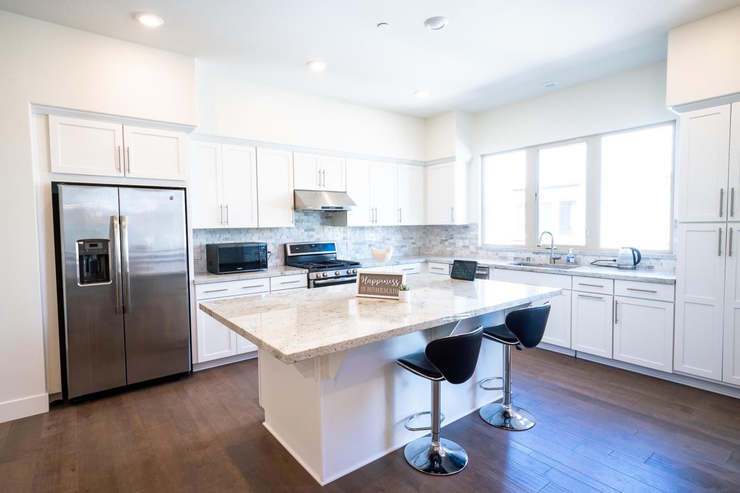 Detail Gallery Image 1 of 1 For 320 Riesling Ave #32,  Milpitas,  CA 95035 - 3 Beds | 2/1 Baths