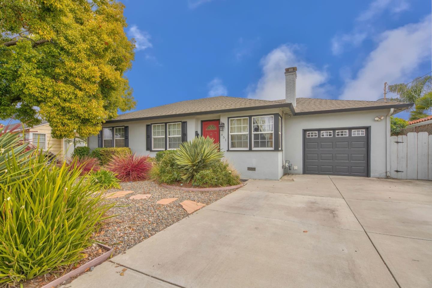 Detail Gallery Image 1 of 1 For 851 Capistrano Dr, Salinas,  CA 93901 - 3 Beds | 2 Baths