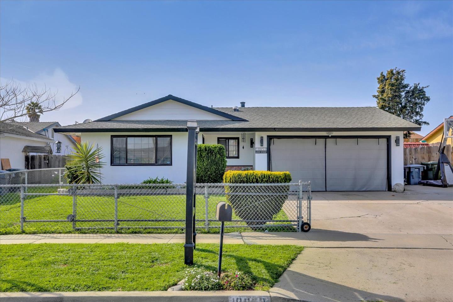 Detail Gallery Image 1 of 1 For 18853 Lenny St, Salinas,  CA 93906 - 4 Beds | 2 Baths