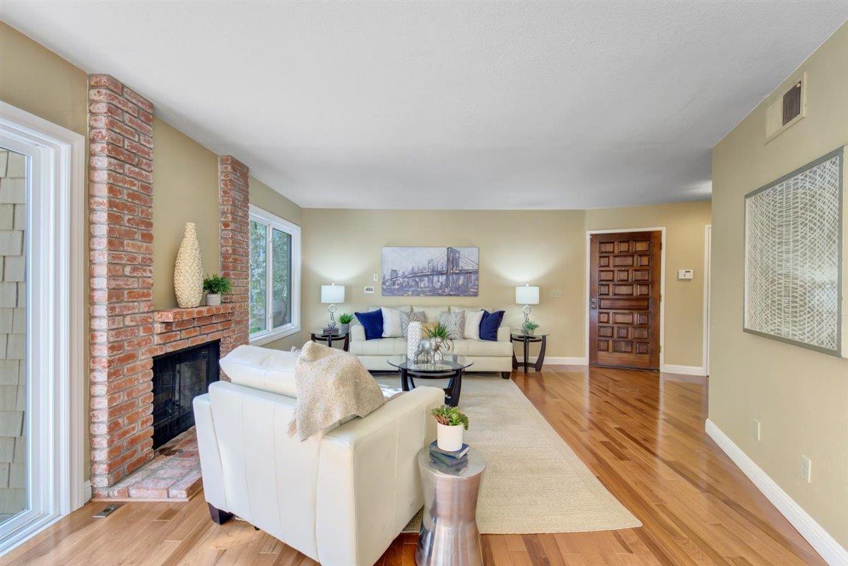 Detail Gallery Image 1 of 1 For 16139 Loretta Ln, Los Gatos,  CA 95032 - 2 Beds | 2/1 Baths
