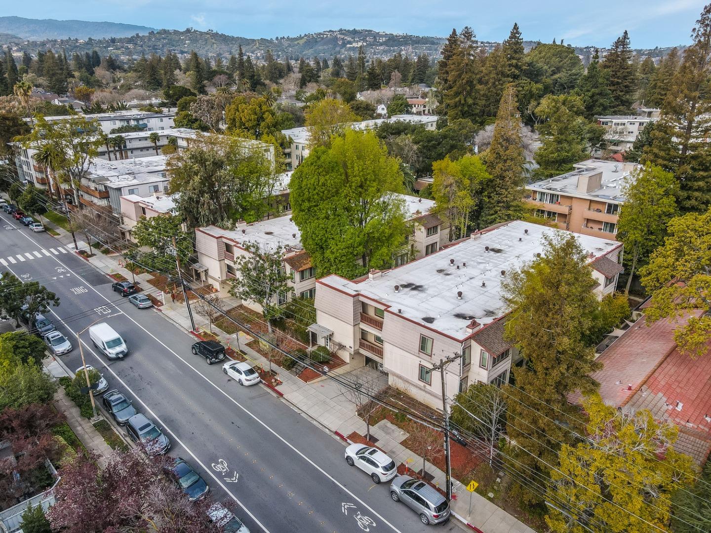 Detail Gallery Image 1 of 1 For 1122 Whipple Ave #14,  Redwood City,  CA 94062 - 3 Beds | 2 Baths