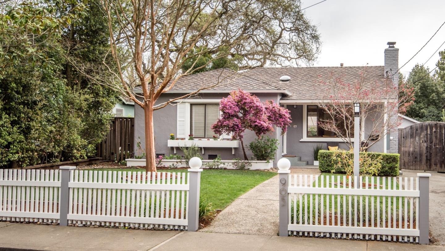 Detail Gallery Image 1 of 1 For 905 Sherman Ave, Menlo Park,  CA 94025 - 2 Beds | 2 Baths