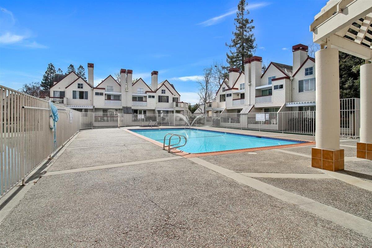 1903 Chelsea Way, Redwood City, CA 94061 2 Beds 2/1 Baths