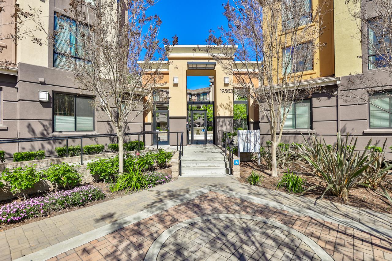 Detail Gallery Image 1 of 1 For 19503 Stevens Creek Blvd #333,  Cupertino,  CA 95014 - 2 Beds | 2 Baths