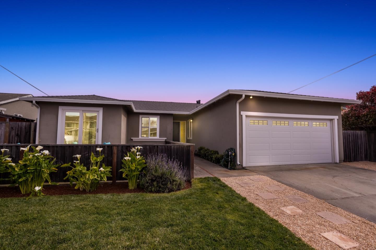 Detail Gallery Image 1 of 1 For 1009 Golden Gate Ave, Half Moon Bay,  CA 94019 - 4 Beds | 2 Baths