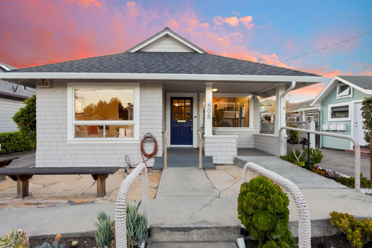 Detail Gallery Image 1 of 1 For 605 Capitola Ave, Capitola,  CA 95010 - 3 Beds | 1 Baths