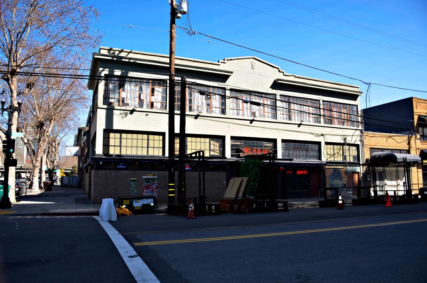 300 Broadway, OAKLAND, California 94607, ,Comm Industrial For Sale,For Sale,Broadway,40963953